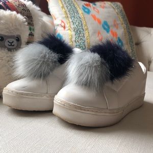 Sam Edelman Leya Pom Pom Sneaker